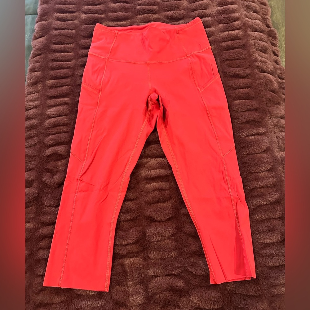 Lululemon Fast and Free High-Rise Crop 19" size 6. Red